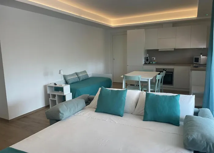 Aquagarden Short Lets 度假居 *