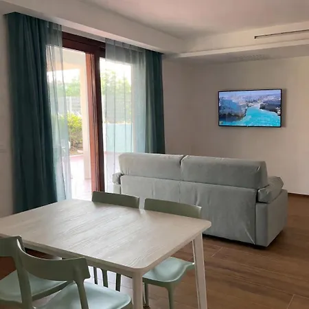 בית נופש Aquagarden Short Lets *